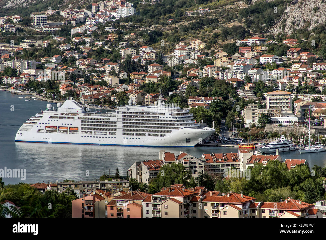 Monténégro - vue panoramique de la ville de Kotor et de la baie d'une même nom Banque D'Images