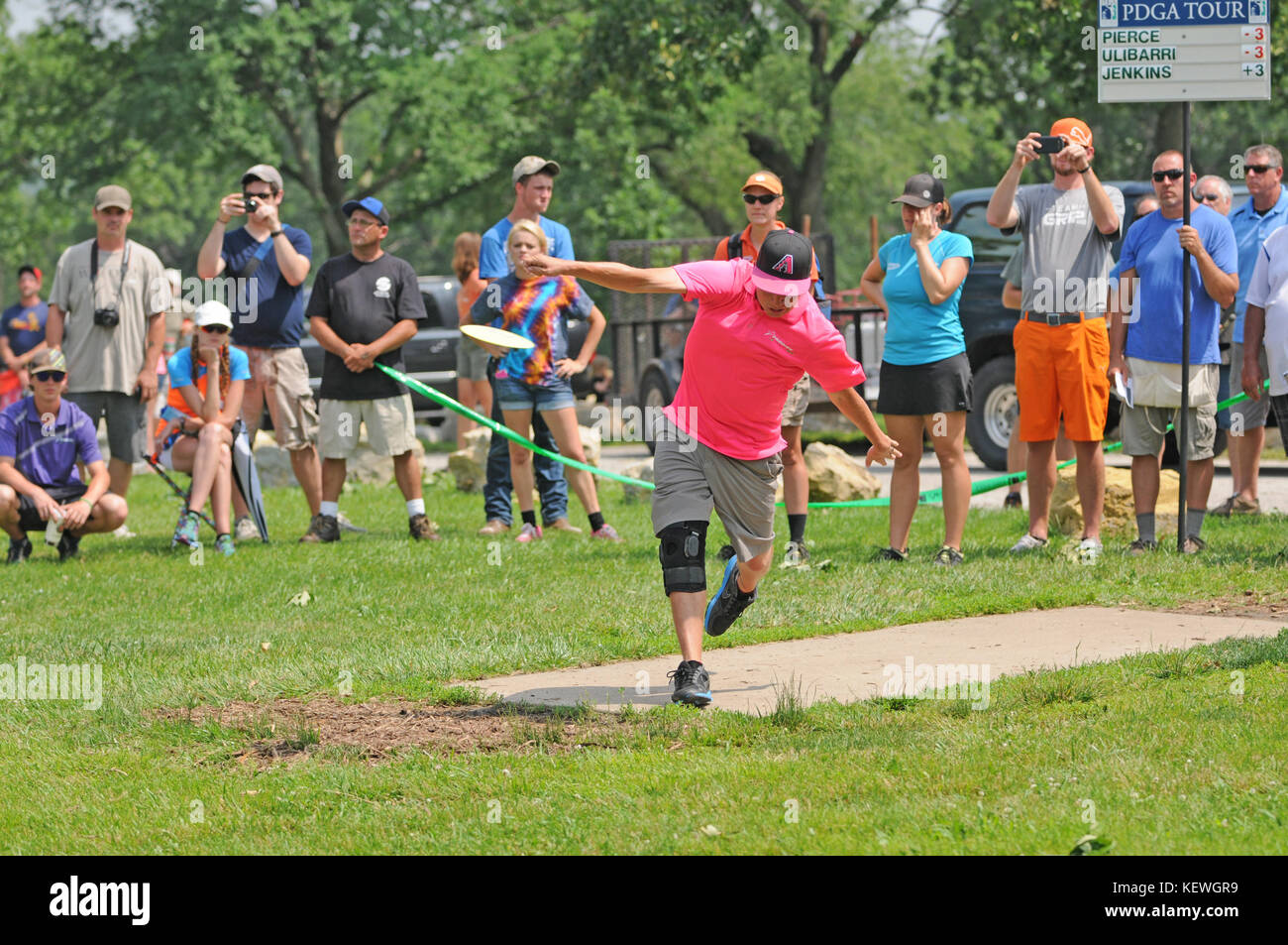 Paul arr. est de Mesa, arizona. Il a été professionnellement jouer disc golf depuis 2005. Banque D'Images