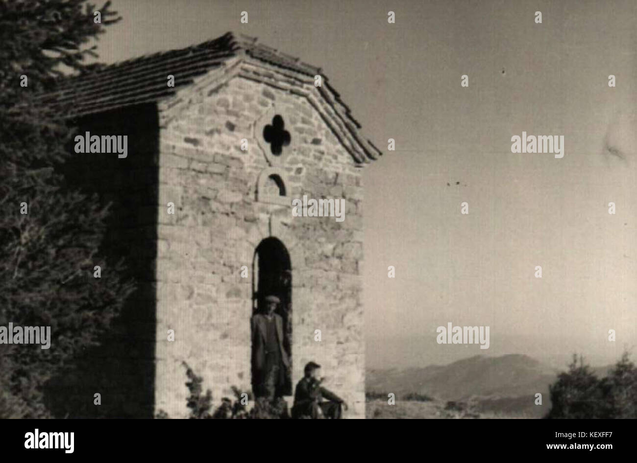 2072K 13794 Momchilovtsi Church Banque D'Images