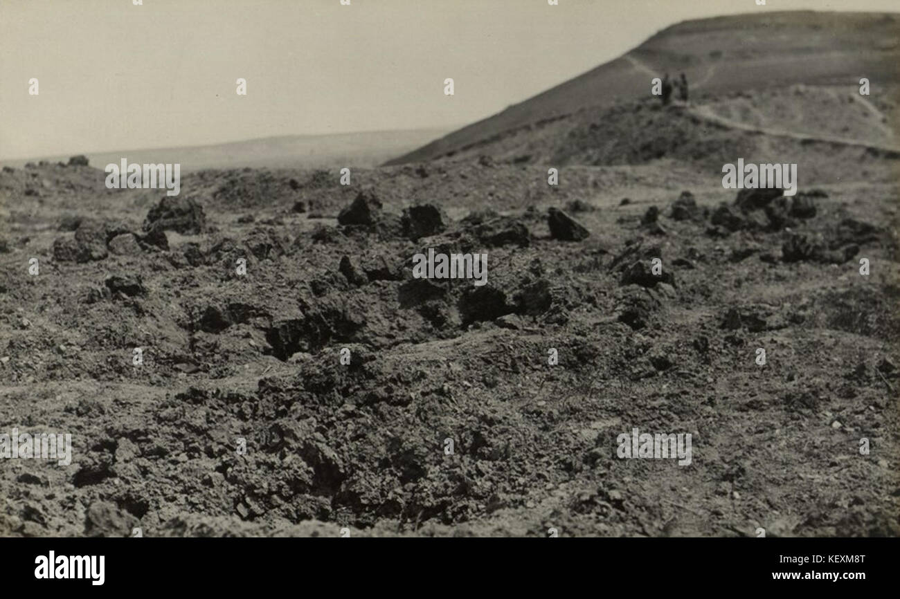 Une photographie historique de la première guerre des Balkans, montrant des actions militaires clés et des positions stratégiques. Ce conflit, mené en 1912-1913, a joué un rôle déterminant dans le déclin de l'Empire ottoman dans les Balkans. Banque D'Images