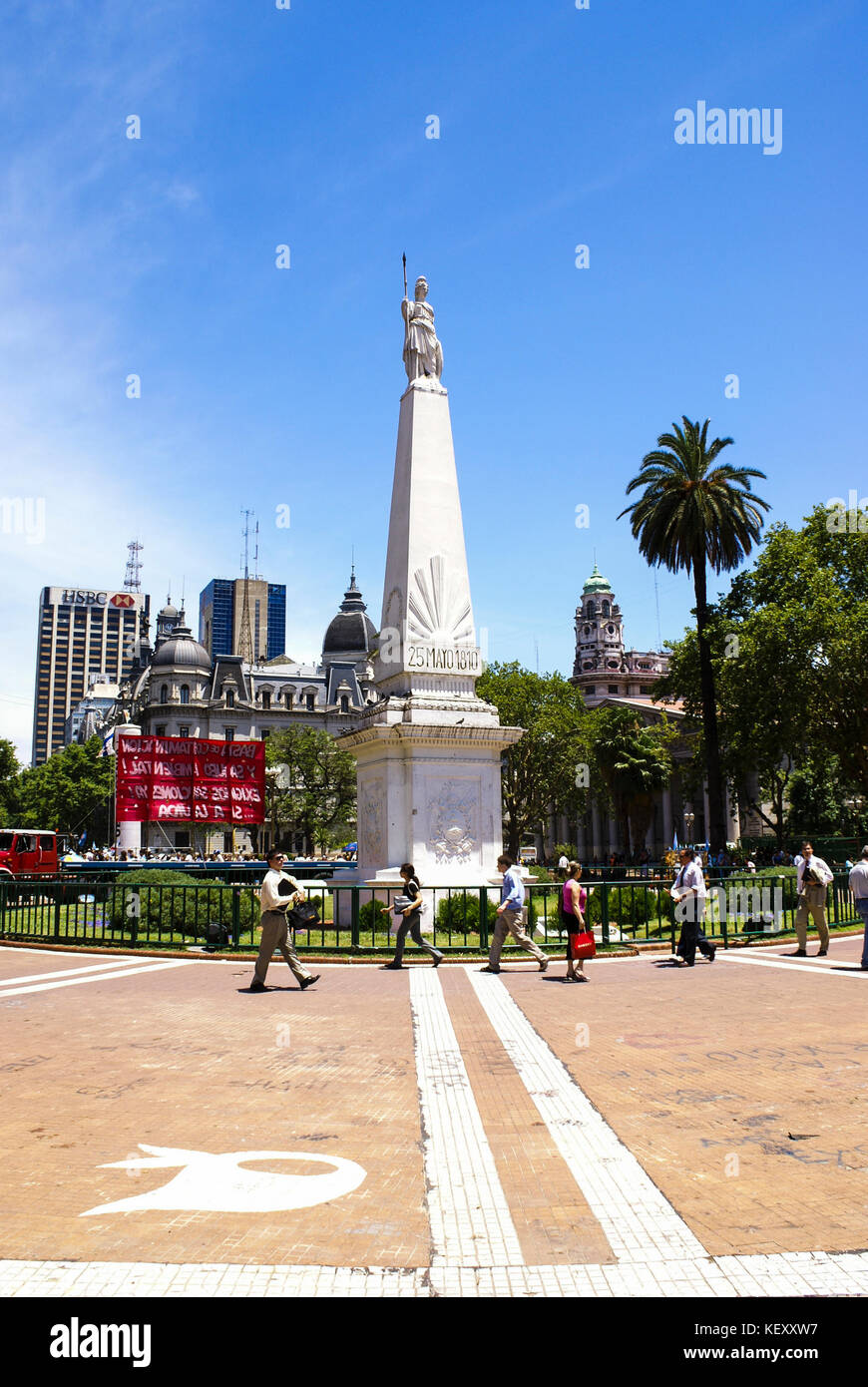 Monument Pirámide de Mayo, Plaza de Mayo, Buenos Aires, Argentine Banque D'Images