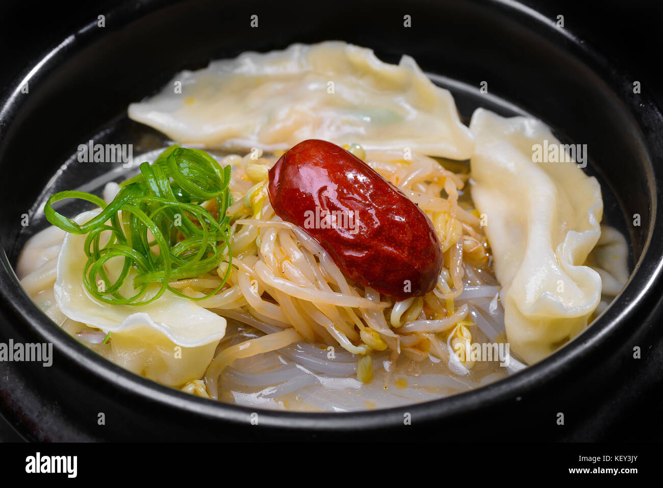 Soupe coréenne avec Apple Banque D'Images