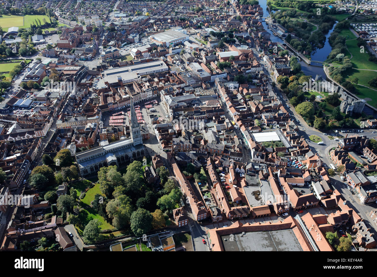 Une vue aérienne du centre-ville de Newark-on-Trent Banque D'Images