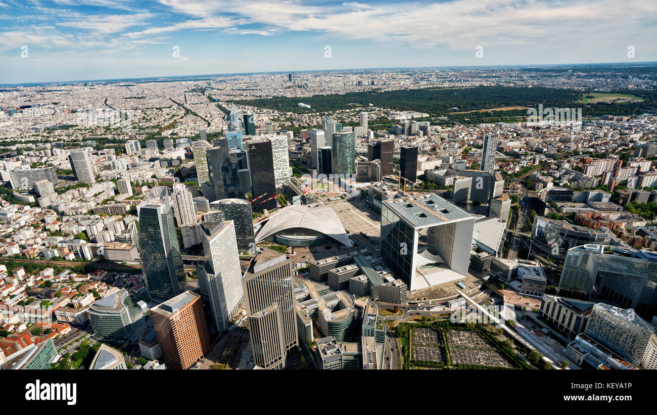 Vue aérienne du quartier financier de la Défense, Paris France Banque D'Images