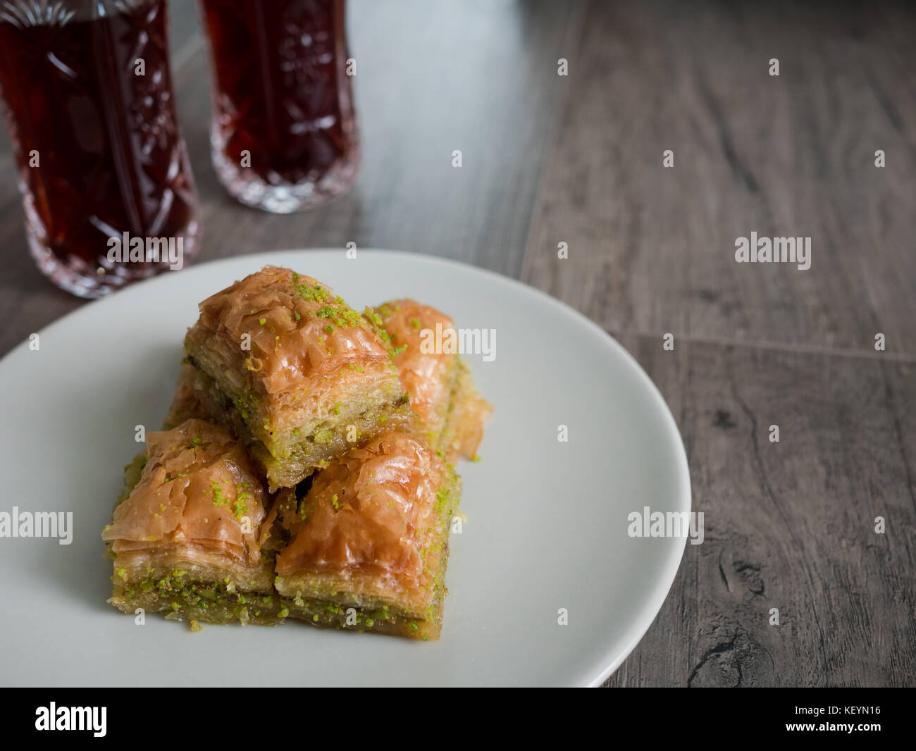 Les baklavas, tradition turque dessert sur un plateau, le ramadan concept Banque D'Images