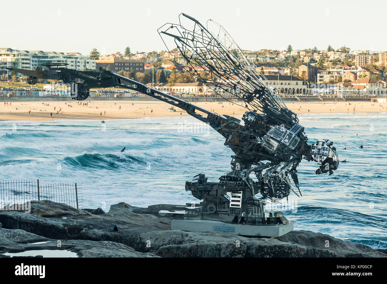 Sculpture par la mer, la plage de Bondi à plage de Tamarama, Sydney, Australie. Morceau de sculpture par Xia Hang-Rangerer. Banque D'Images