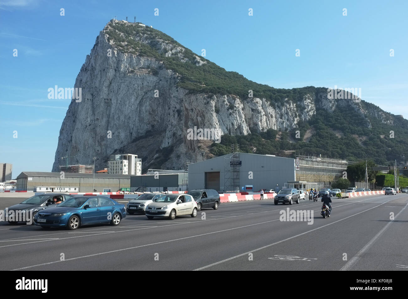 Winston Churchill Avenue, qui traverse la piste de l'aéroport, Gibraltar, septembre 2017 Banque D'Images