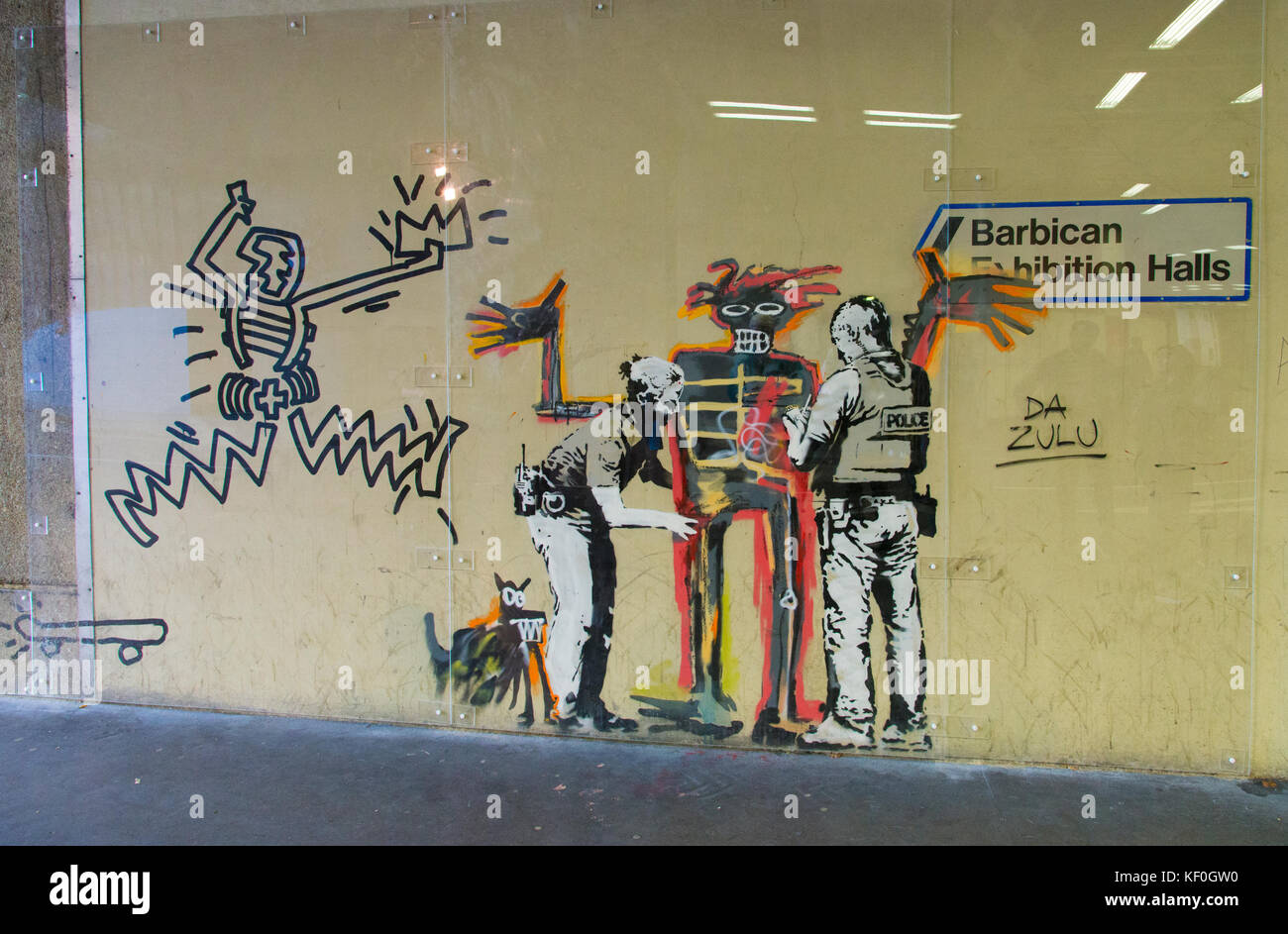 Nouvel art Banksy au Barbican, Londres. Banque D'Images