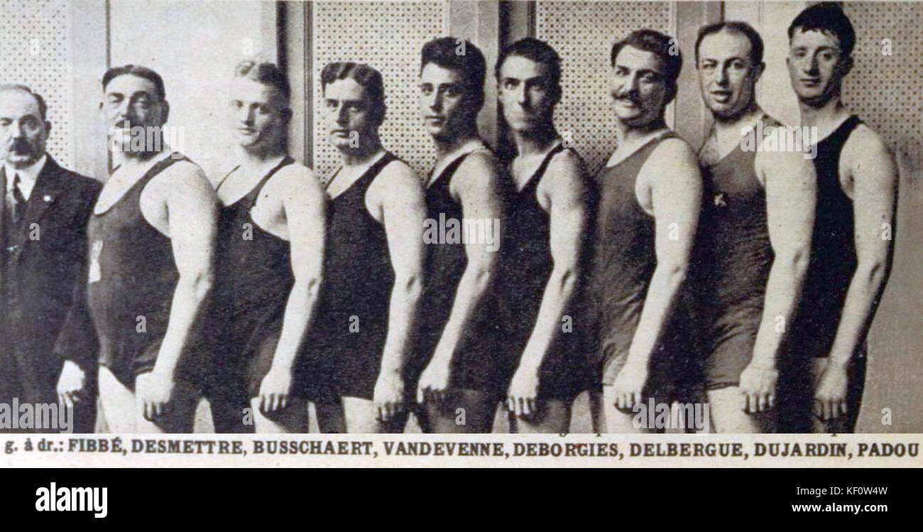 Les enfants de Neptune de Toucoing ont été couronnés champions de France de water-polo en 1923. Cet événement souligne leur victoire dans la compétition nationale. Banque D'Images