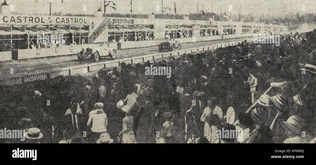 Les 24 Heures du Mans 1932 devant les tribunes Banque D'Images