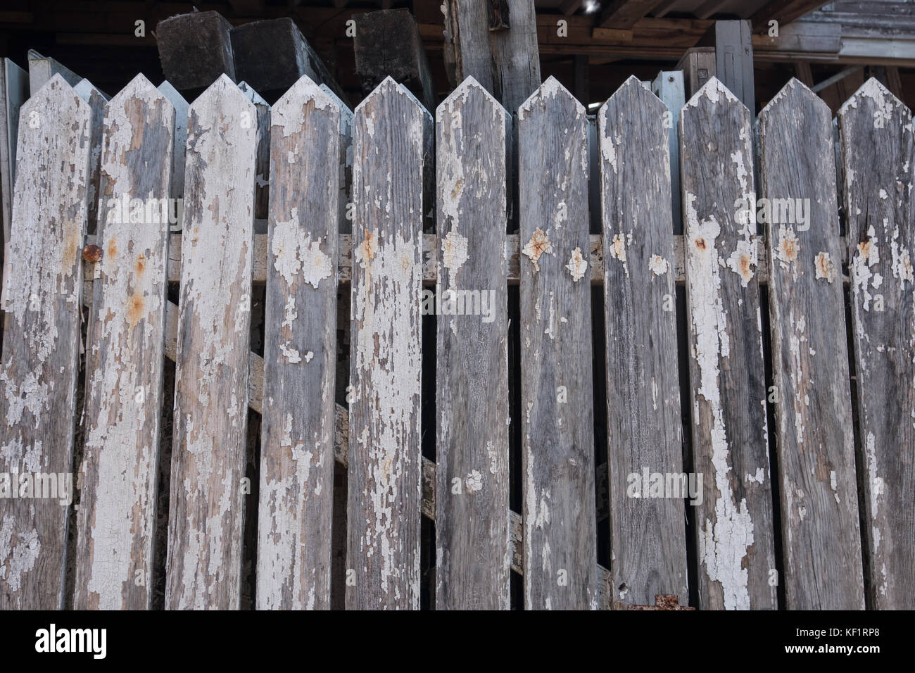 La décoloration de la peinture sur gate Banque D'Images
