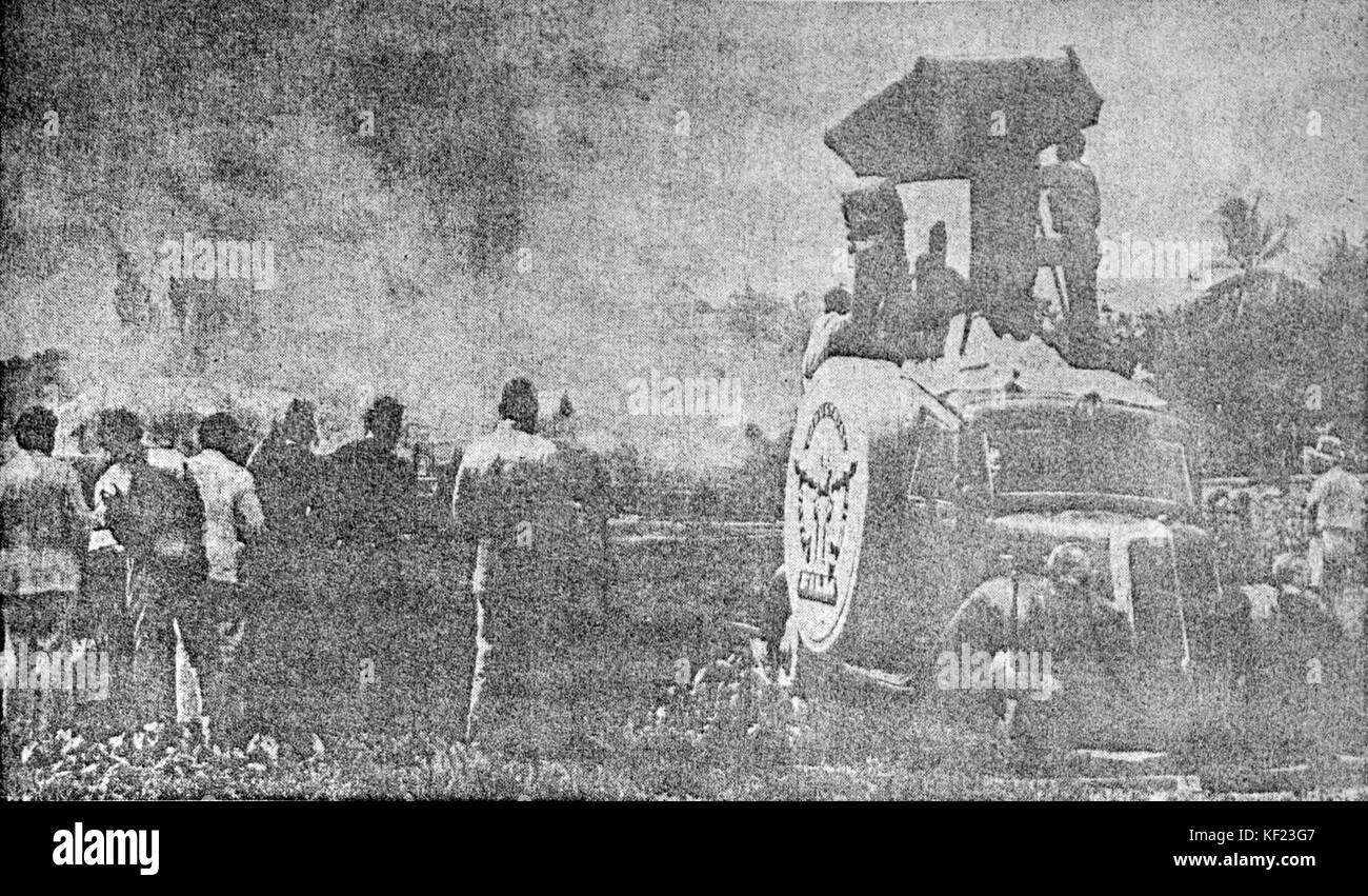 Un numéro de 'Kartinah Pertjatoeran Doenia' de juillet 1941, reflétant le contexte historique et l'atmosphère culturelle de l'époque en Asie du Sud-est pendant la seconde Guerre mondiale Banque D'Images