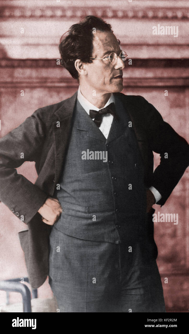 Gustav Mahler dans la loggia de la cour de Vienne Opéra, 1907. Photo prise par M.Fassaden. Compositeur autrichien, 1860-1911. Version colorisée. Banque D'Images