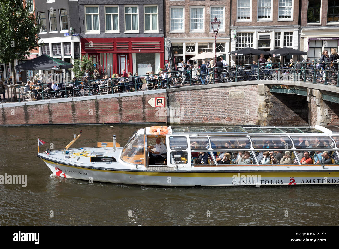Des excursions en bateau du canal à Amsterdam, Pays-Bas Banque D'Images