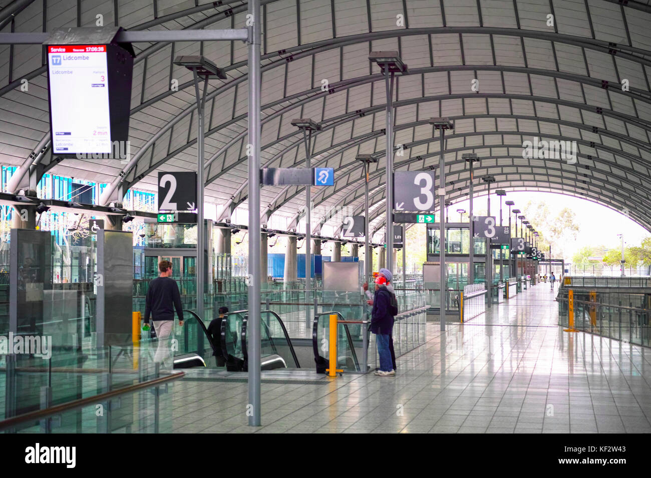 À l'intérieur de la Gare, Parc olympique de Sydney, Australie. gare australienne moderne de l'architecture. Banque D'Images