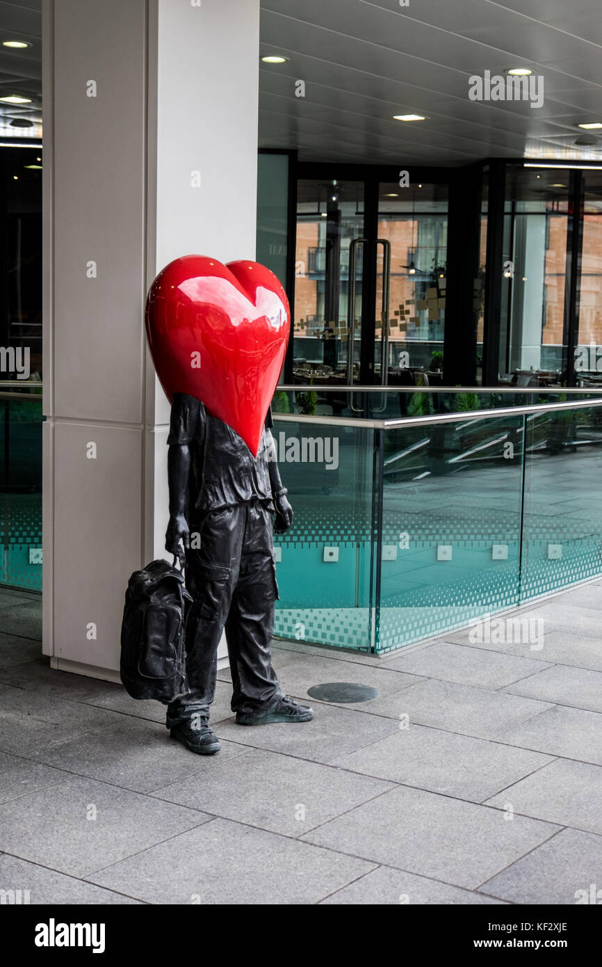 Birmingham à pied, beaucoup d'amour et de symboles émotionnelle Banque D'Images