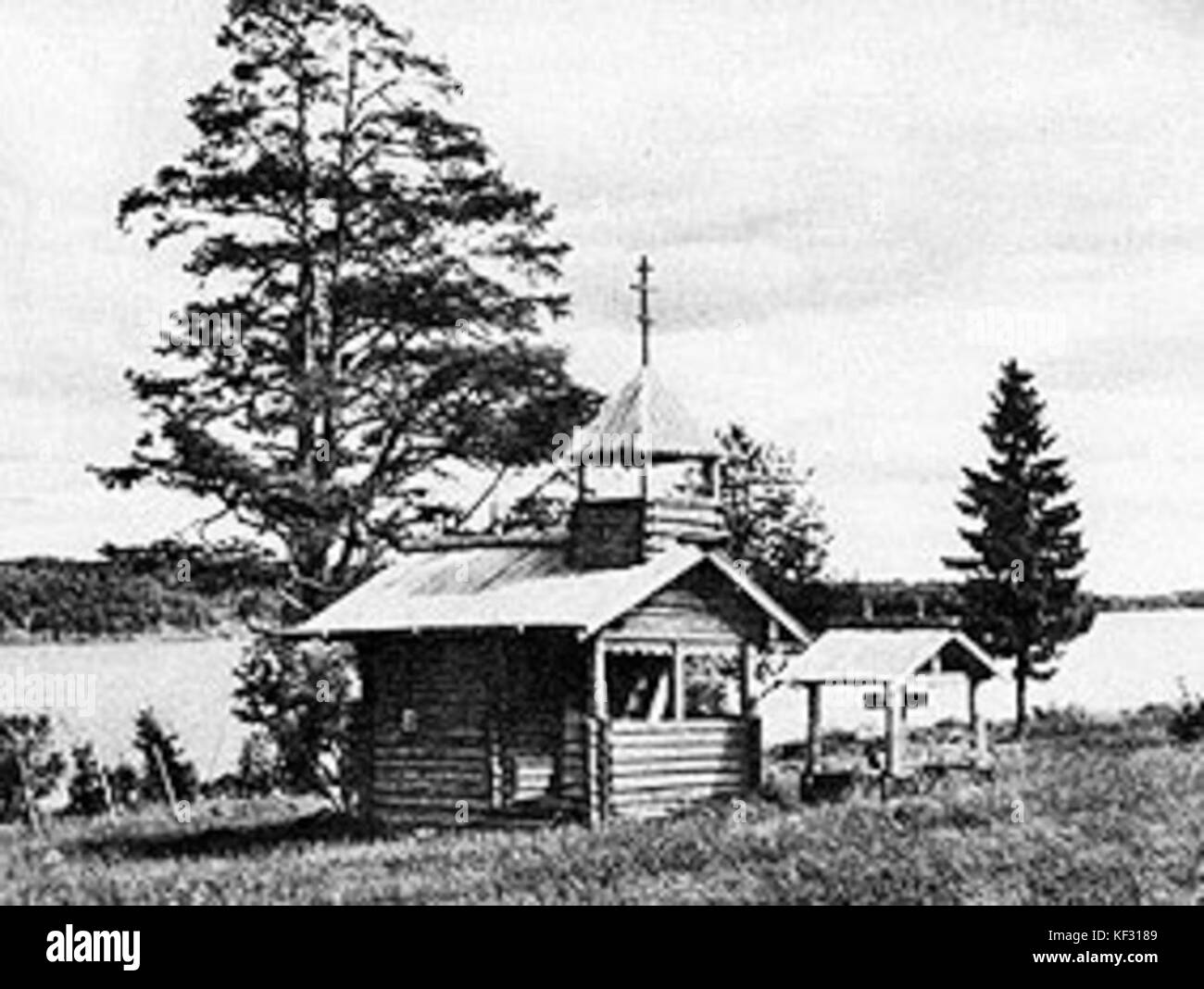 *Tolvajarven Tsasouna* désigne une chapelle orthodoxe russe située près du lac Tolvajärvi. Cette chapelle est connue pour son importance historique et architecturale dans la région. Banque D'Images
