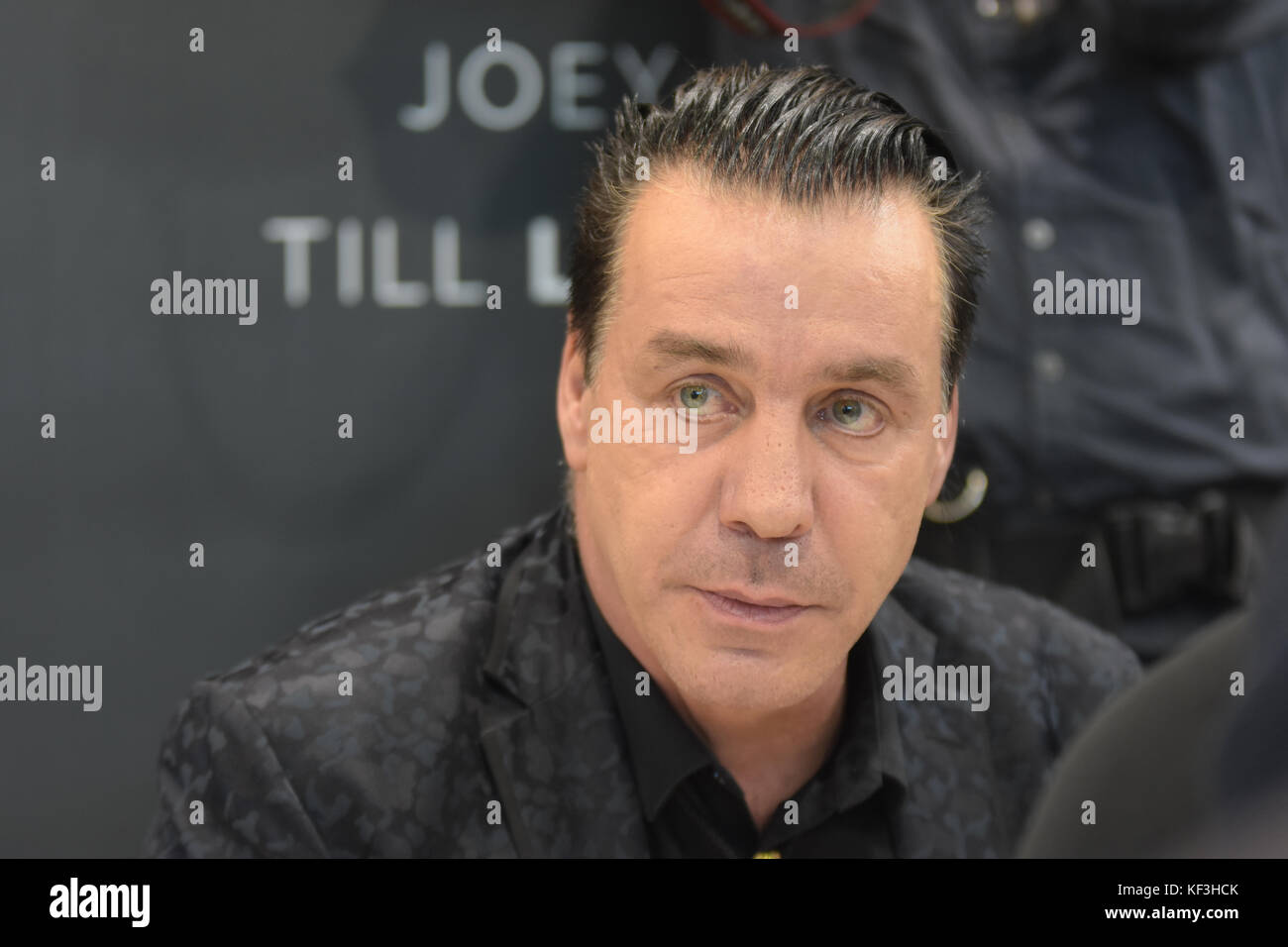Francfort, Allemagne. 14Th oct, 2017 till lindemann, chanteur/compositeur avant bande de Rammstein, au salon du livre de Francfort buchmesse frankfurt 2017 / Banque D'Images