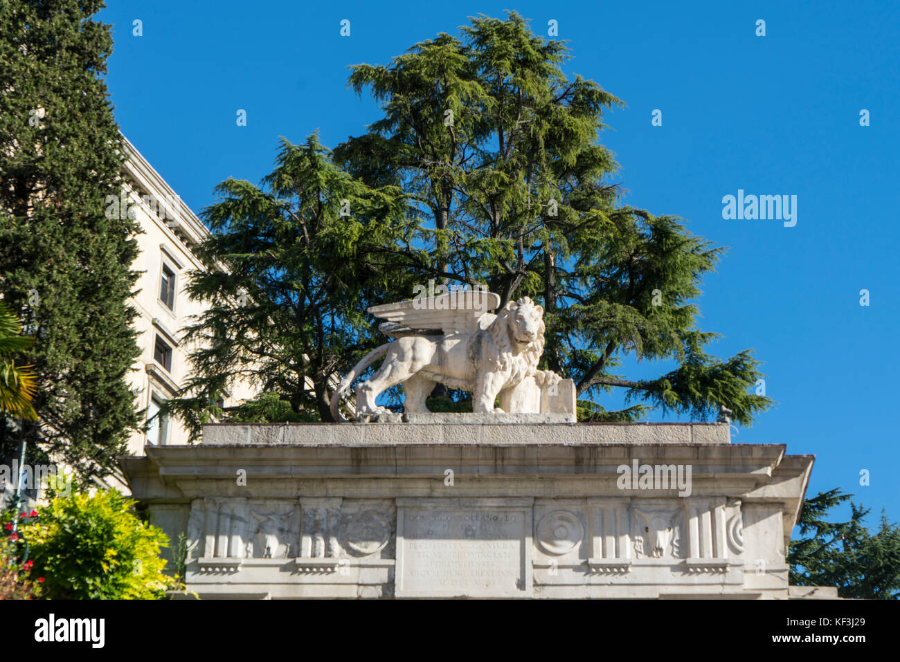 Vue sur le lion vénitien de Liberty Square à l' Udine Banque D'Images