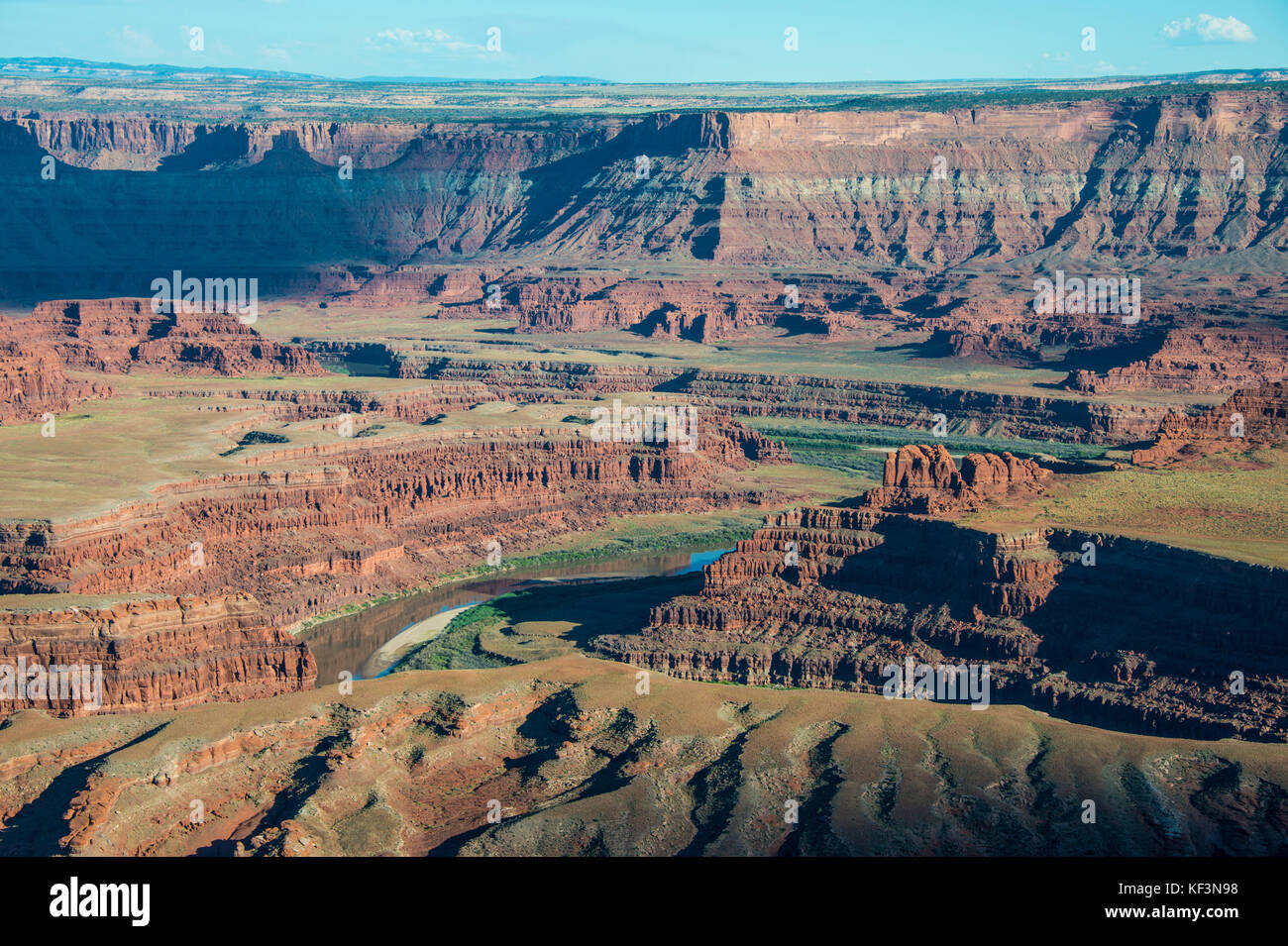 Sur le Canyonlands et donnent sur le fleuve Colorado à partir de la dead horse State Park, Utah, USA Banque D'Images