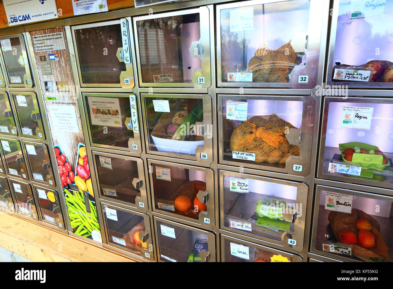 Distributeur Automatique De Légumes Banque d'image et photos - Alamy