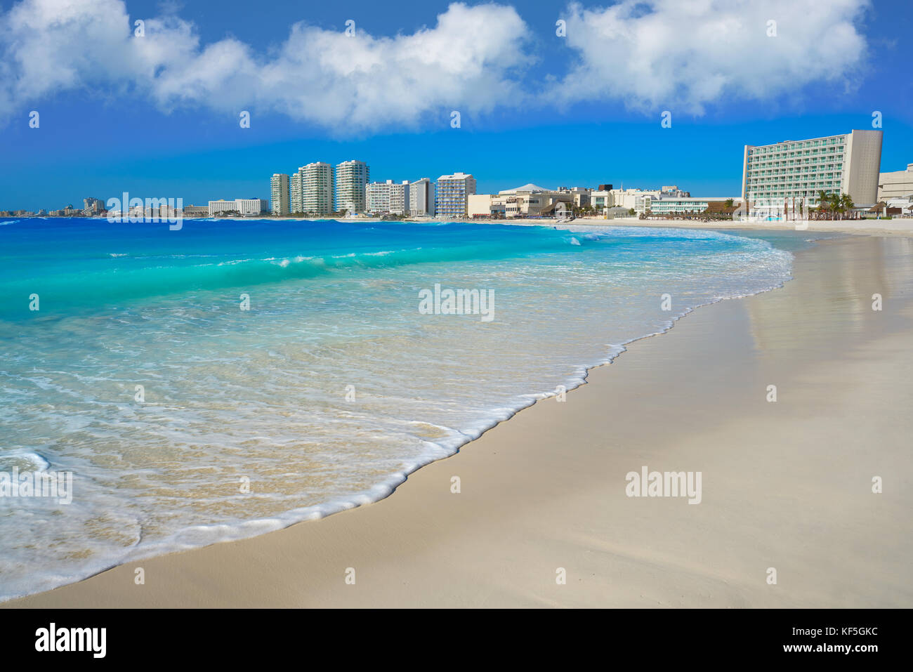 Forum de Cancun beach playa gaviota azul au Mexique à l'hôtel zone Banque D'Images