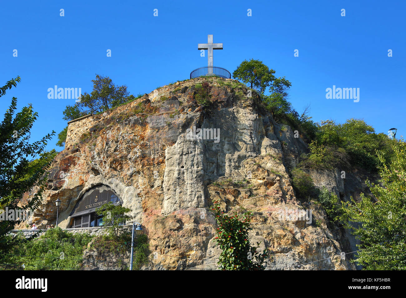 Monument croix sur la colline Gellert à Budapest, Hongrie Banque D'Images