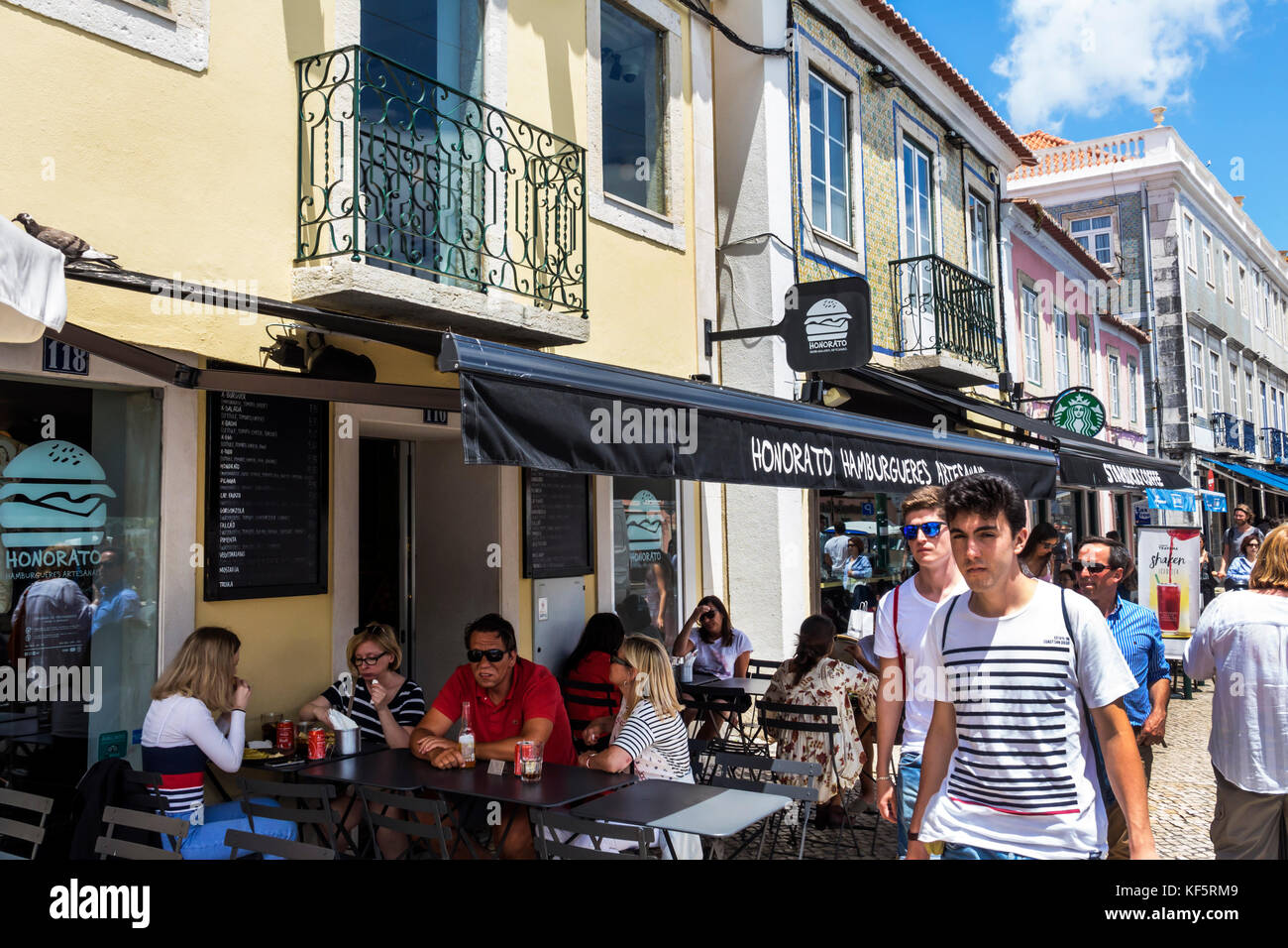 Lisbonne Portugal, Belem, quartier historique, Rua de Belem, café-terrasse,  restaurant restaurants repas manger dehors café cafés bistrot, en plein  air, trottoir Photo Stock - Alamy