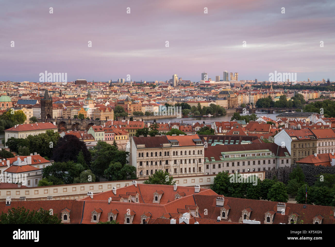 Voir Des Bâtiments à Mala Strana Ville Basse Et Au Delà