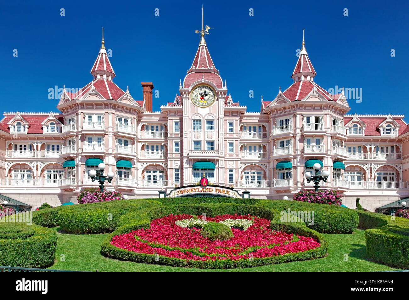 Image de l'entrée dans le parc Disneyland de paris. Banque D'Images