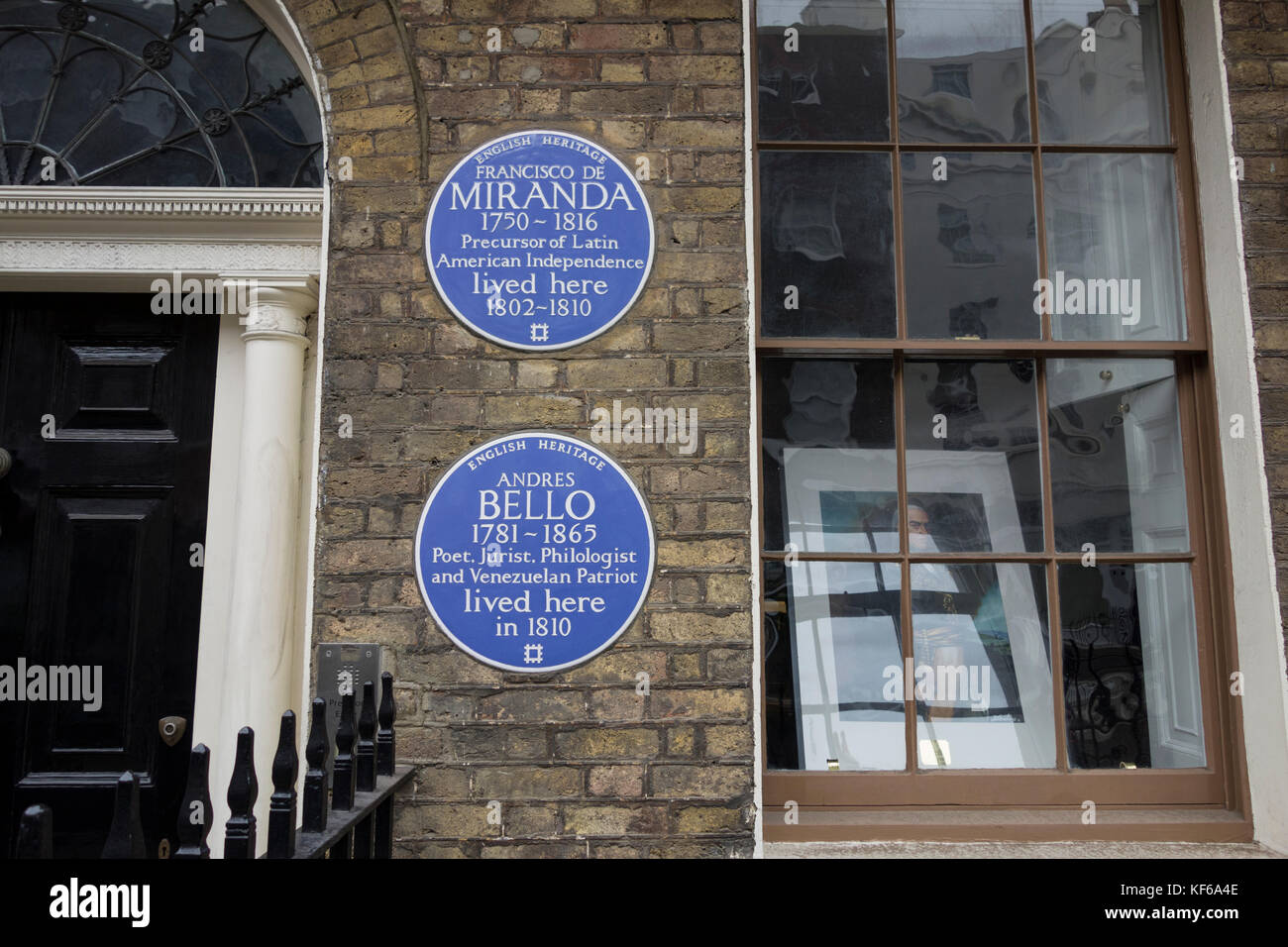 Plaques à bleu Sebastián Francisco de Miranda Rodríguez et Andres Bello sur Grafton Way, London, UK Banque D'Images