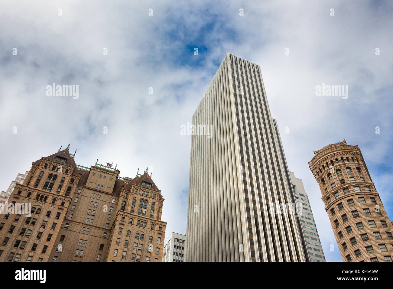 À la recherche des bâtiments du centre-ville, San Francisco, Californie. Banque D'Images