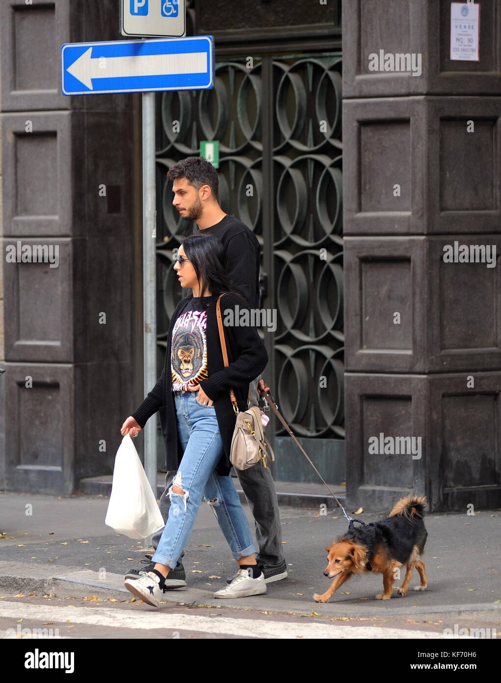 Milan Andrea Ranocchia A Marcher Avec Son Epouse Julienne Ancien Defenseur De L Equipe Nationale Italienne A Joue L Annee Derniere En Angleterre A Hull City Cette Annee Il Est Retourne A L Inter Il