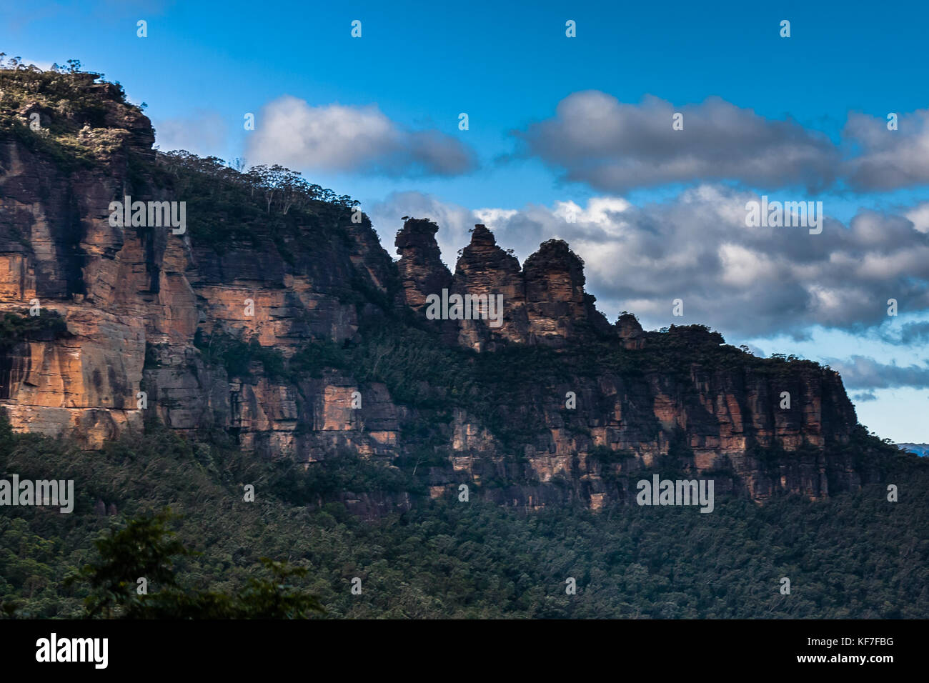 Les trois Sœurs rock formation in Blue Mountains National Park, NSW, Australie Banque D'Images