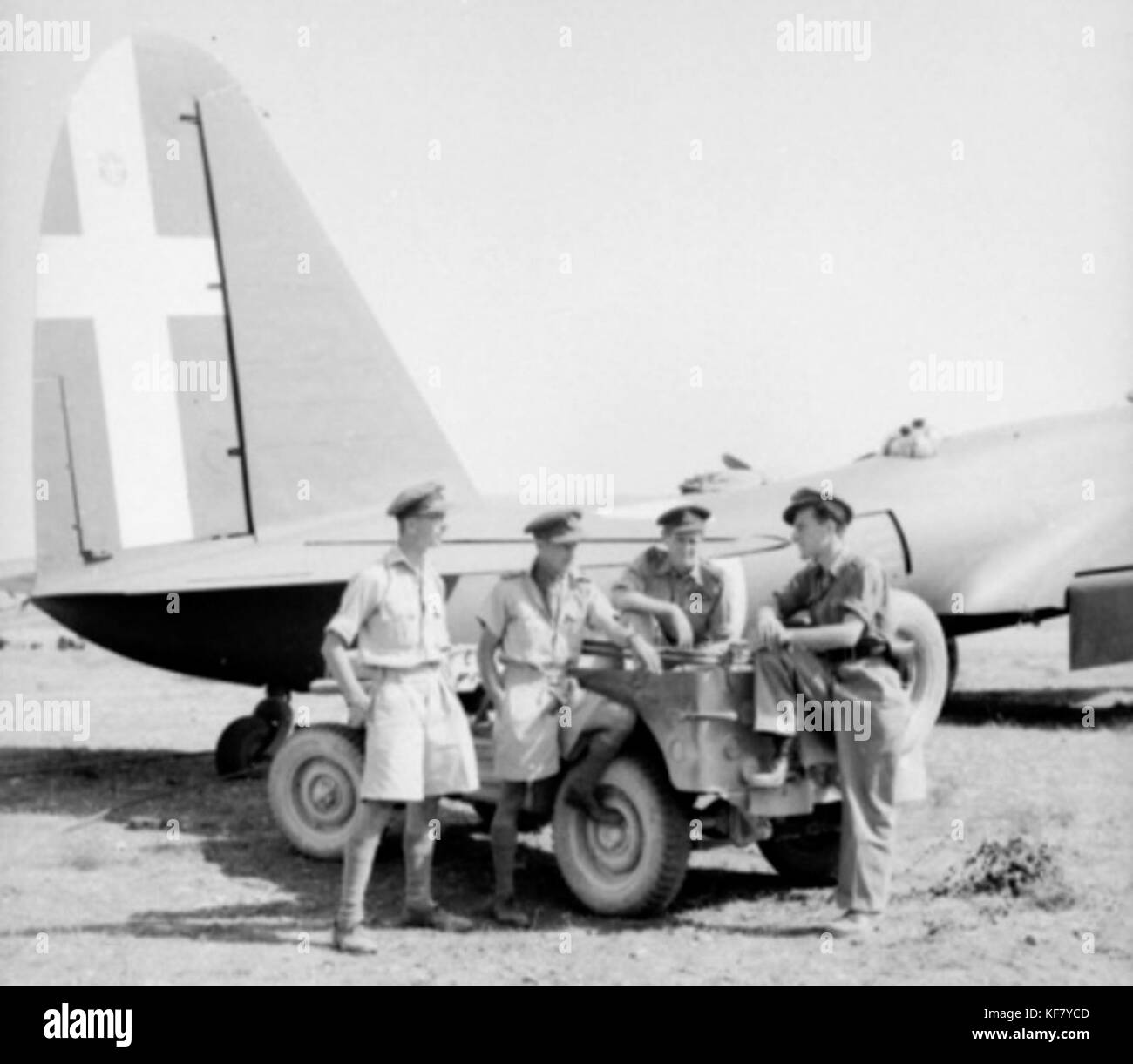 Pilotes avec Piaggio P.108 à Grottaglie 1943 Banque D'Images