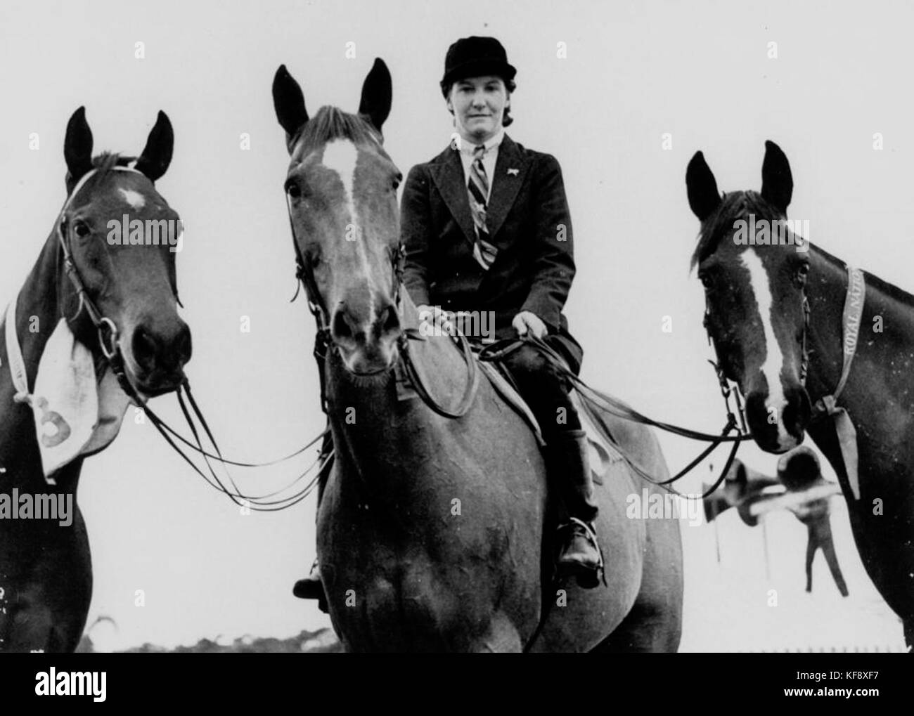 1 mai 131723 Thompson équitation Laurel et menant la princesse et le Cavalier, Brisbane ca. 1935 Banque D'Images