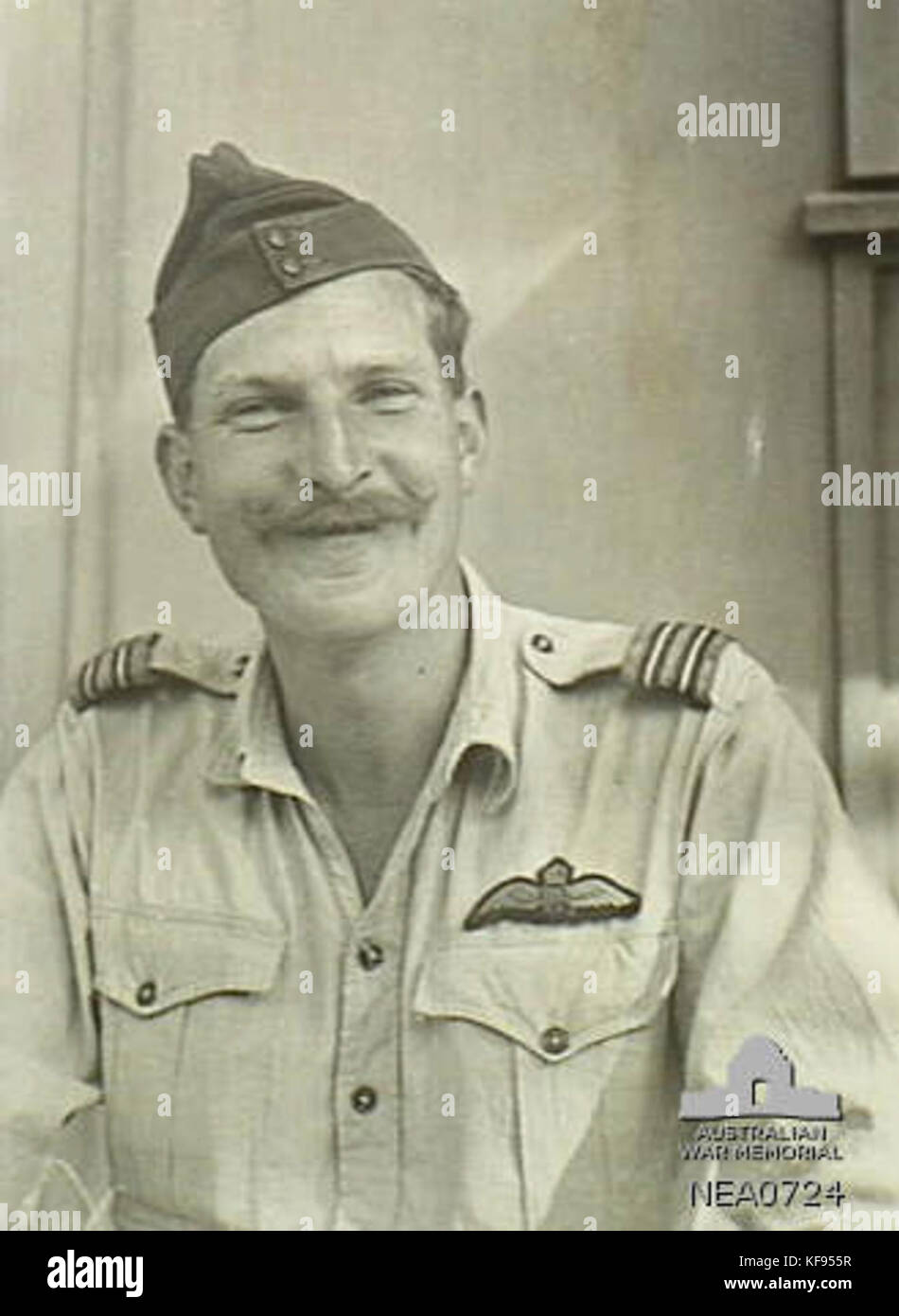 Cela représente probablement le Flight Lieutenant Wighton du 84e escadron de la Royal Australian Air Force (RAAF), pris en juillet 1945, pendant la première Guerre mondiale Banque D'Images
