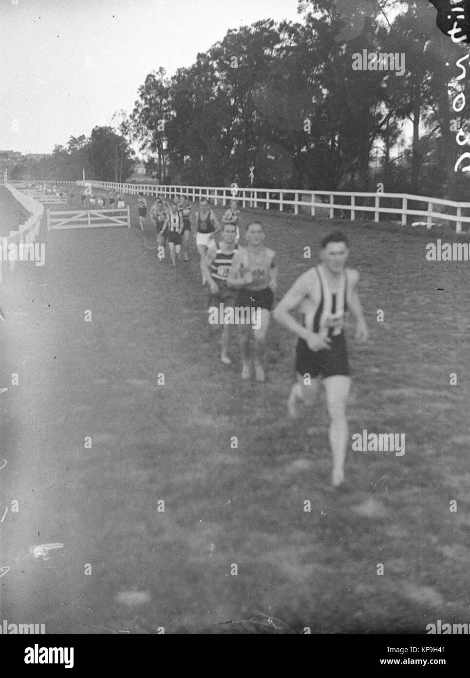 42205 longue ligne de coureurs à Canterbury Banque D'Images