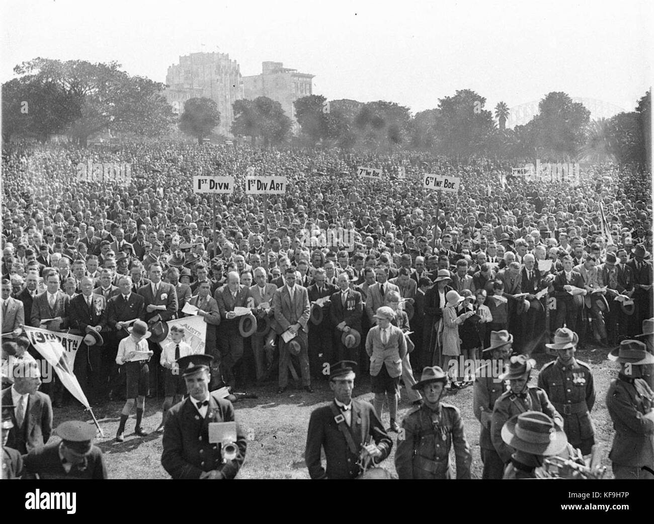 44053 scène de masse dans le domaine de l'Artillerie de la 1 re Division 1e Division 6e et 7e Brigade d'infanterie 2e Bataillon MG Banque D'Images