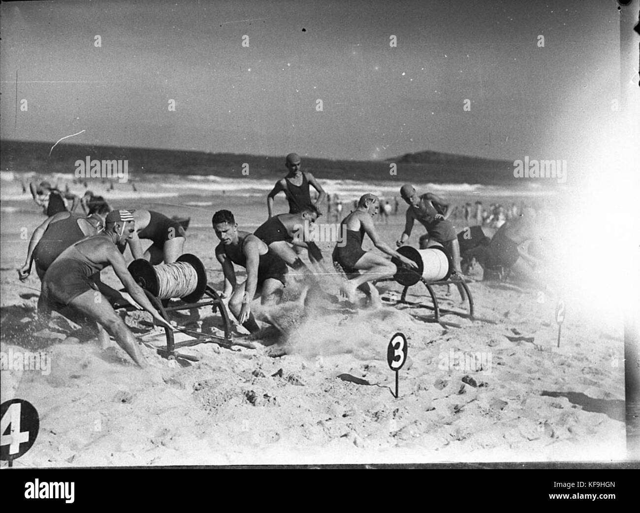 16151 Narrabeen surfer carnival Banque D'Images