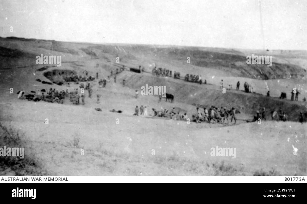 Des soldats de la 23e Régiment d'infanterie de Sikh au travail sur un remblai de chemin de fer à la lumière Gamli Wadi Ghuzze Banque D'Images