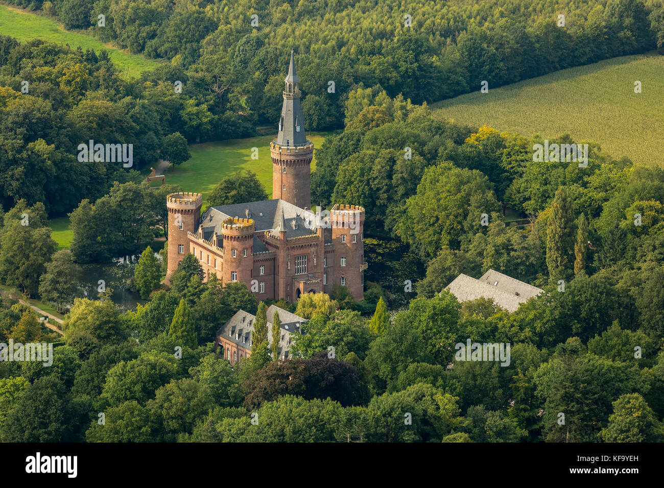 Musée Schloss Moyland, Wasserburg, château douvé, bâtiment néo-gothique, collection d'art moderne des frères van der Grinten, destination sur le Lowe Banque D'Images