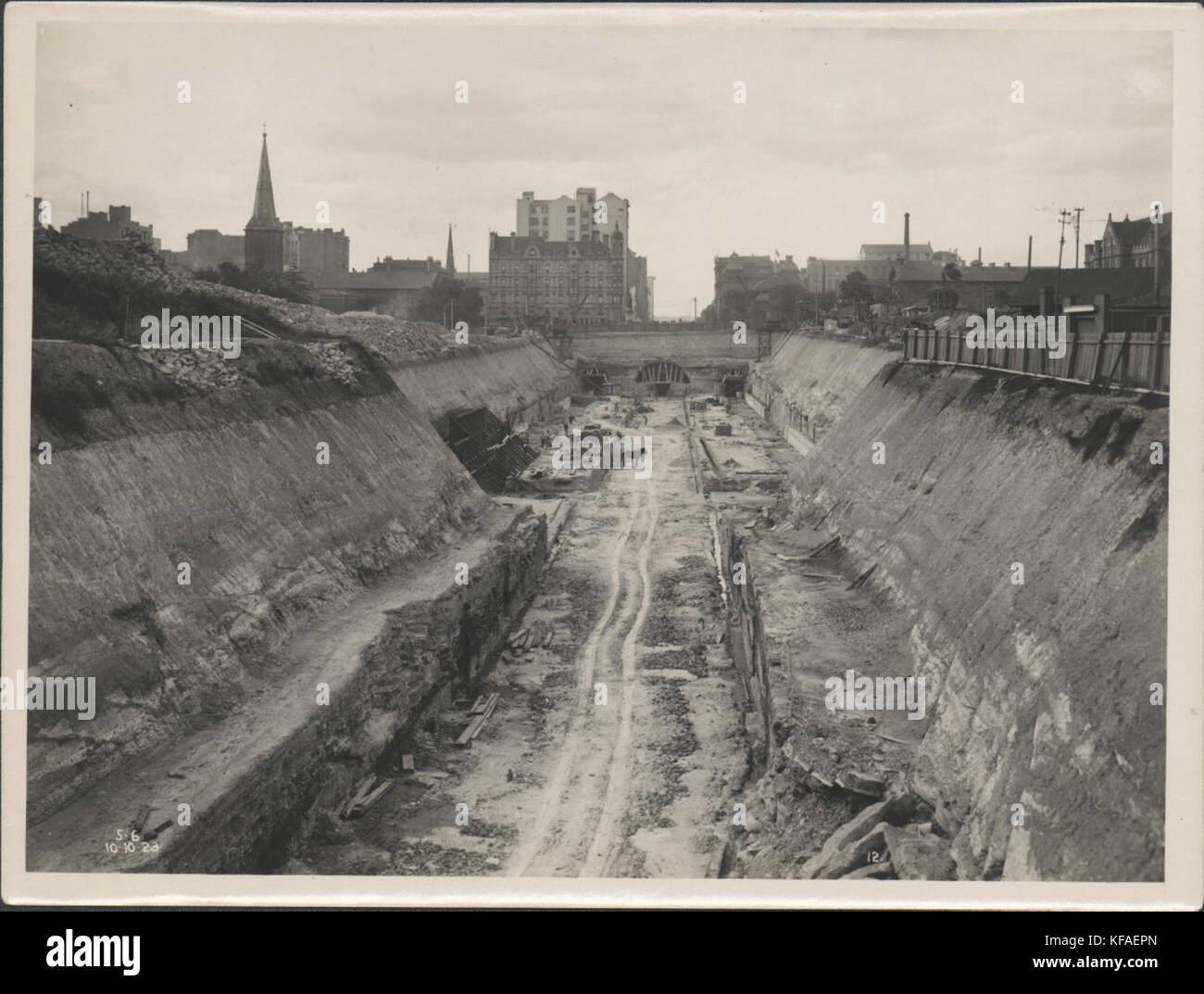 La construction du tunnel, Hyde Park, 1923 (8282687587) Banque D'Images