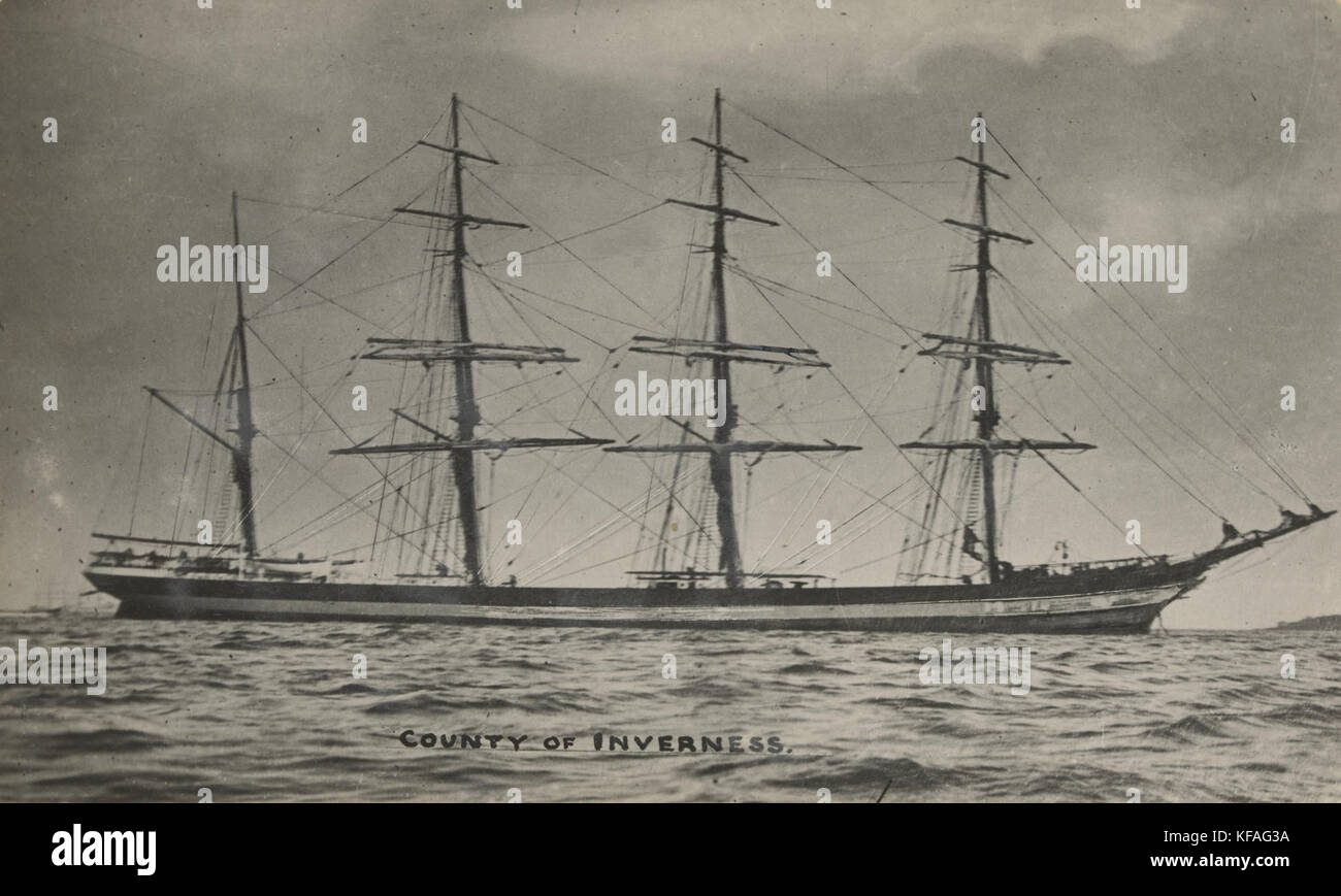 Cette entrée fait référence au comté d'Inverness, un navire construit en 1877. L'histoire du navire est documentée dans des archives, comme la collection SLV H99.220. Il donne un aperçu de l'histoire maritime et de la construction navale du XIXe siècle. Banque D'Images