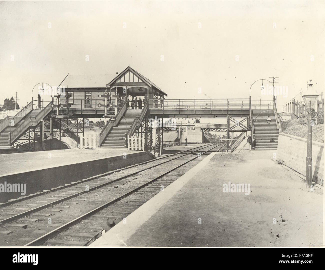 La gare de Hornsby passerelle vers 1930 Banque D'Images