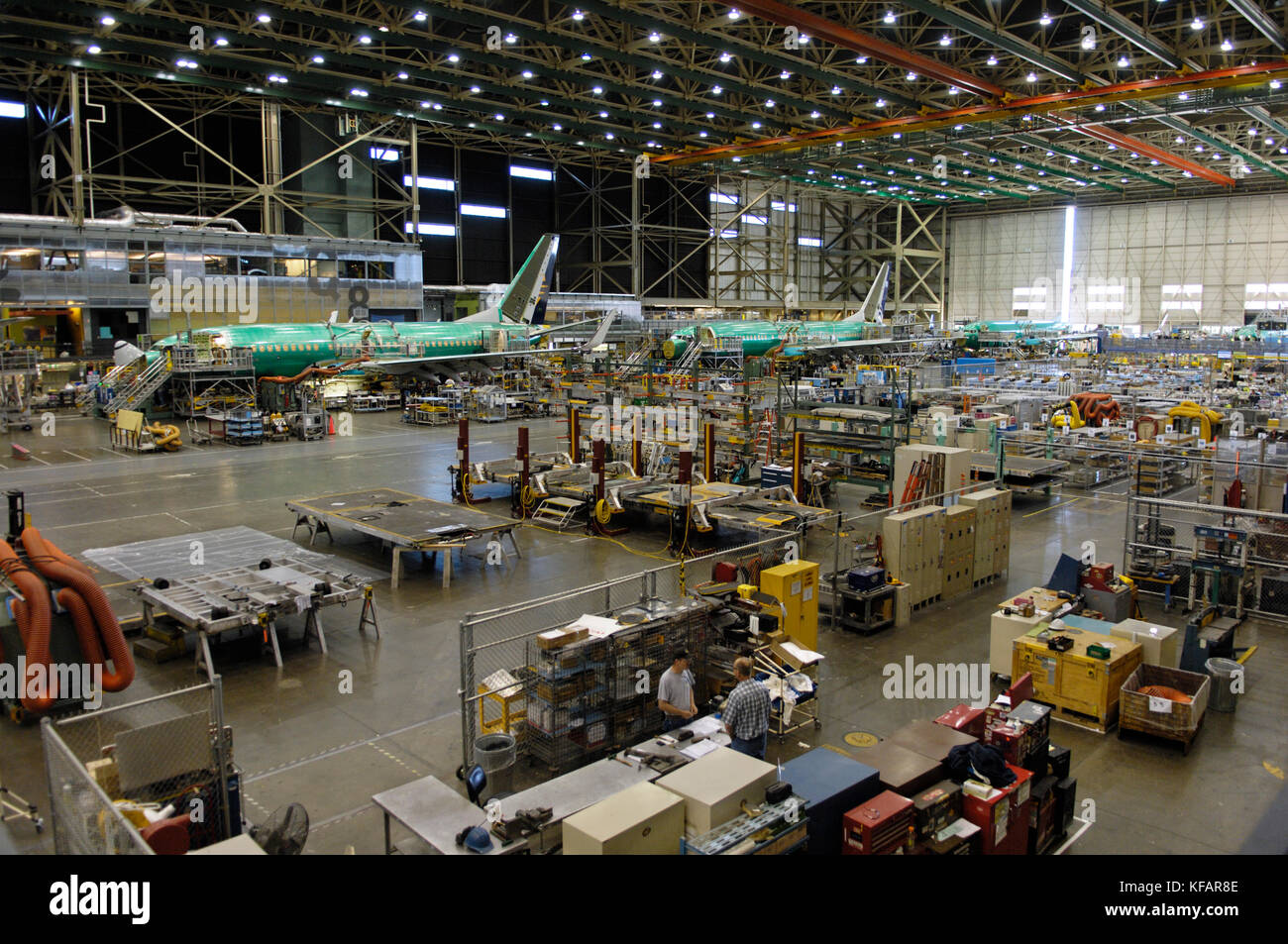 Des ateliers et des composants avec un Jet Airways Boeing 737-700 (LN2342), une Copa Airlines 737-800 (LN2343) et un Shandong Airlines 737-800 (LN2345) derrière Banque D'Images