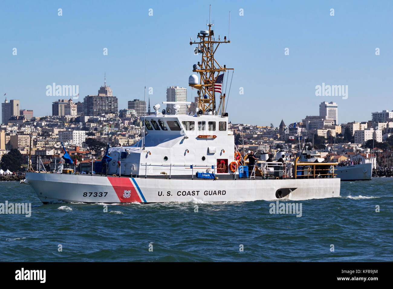 Bateau de patrouille de la garde côtière des patrouilles du saumon rouge au cours de la baie de San Francisco 2017 activités Fleetweek Banque D'Images