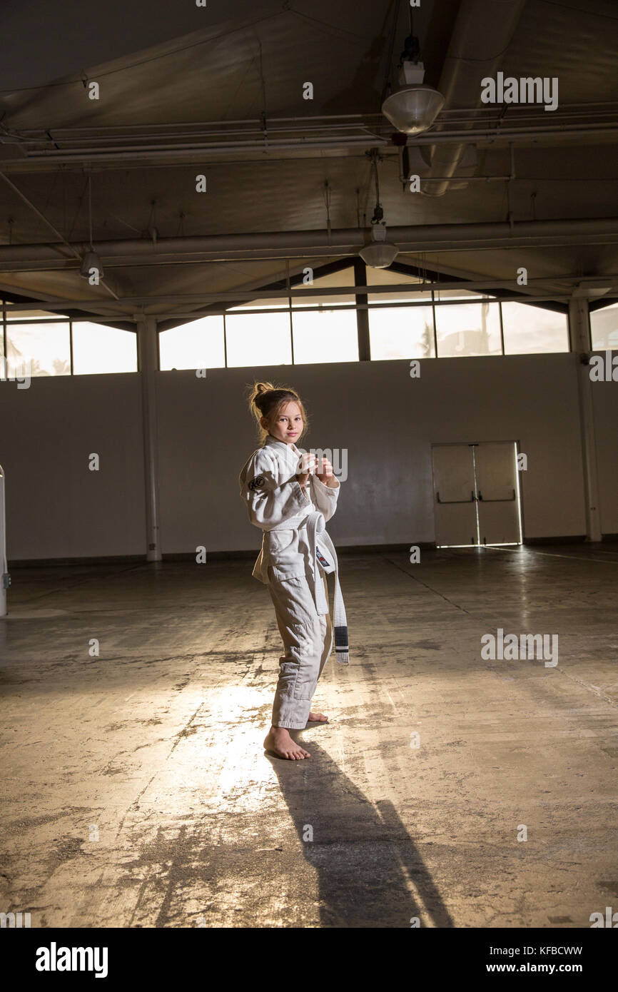 Usa, Oahu, Hawaii, portrait d'une jeune fille pratiquant de combat jujitsu avant le début de l'icône grappling tournament à Honolulu Banque D'Images