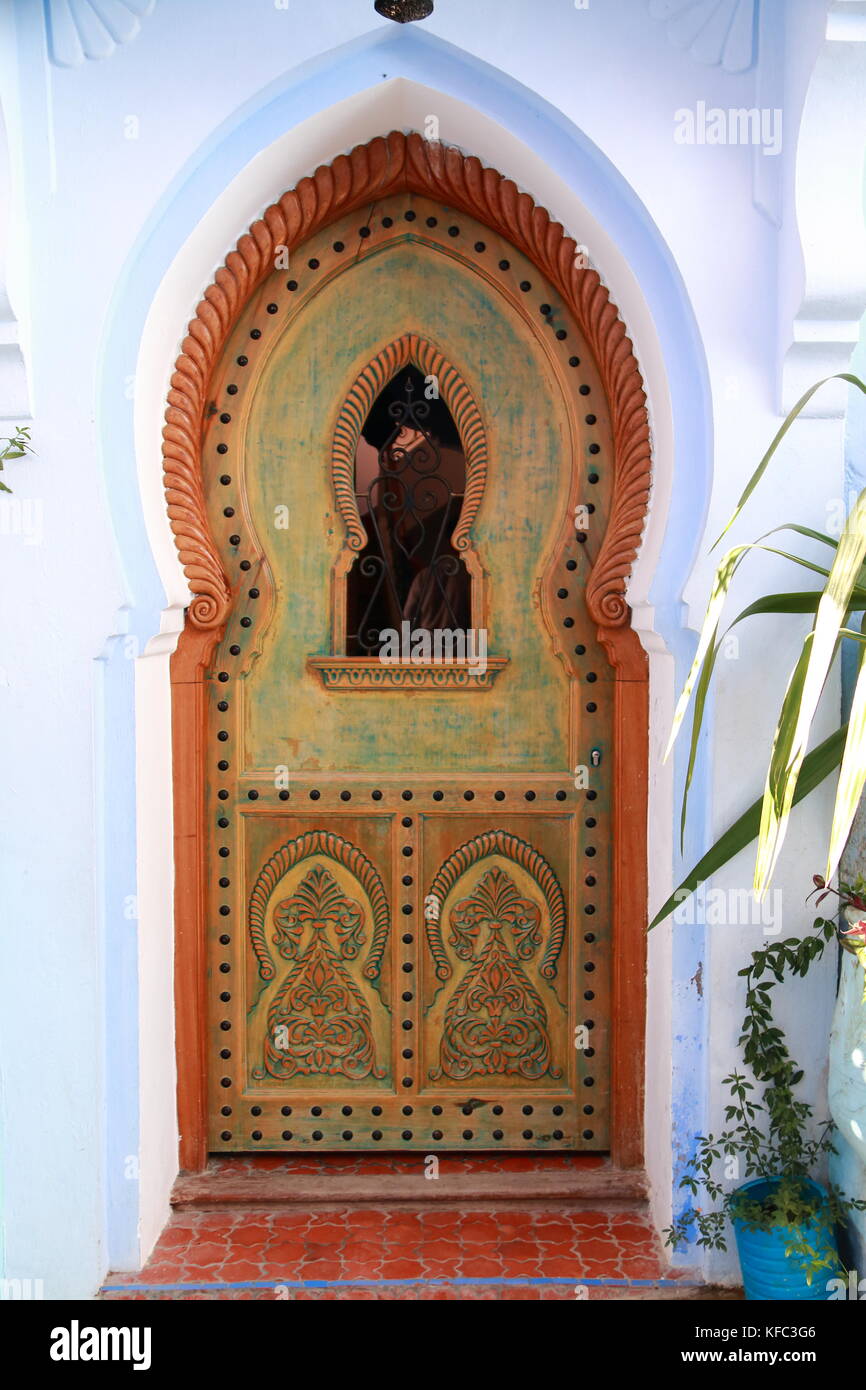Porte arabe en bois sculpté Banque D'Images