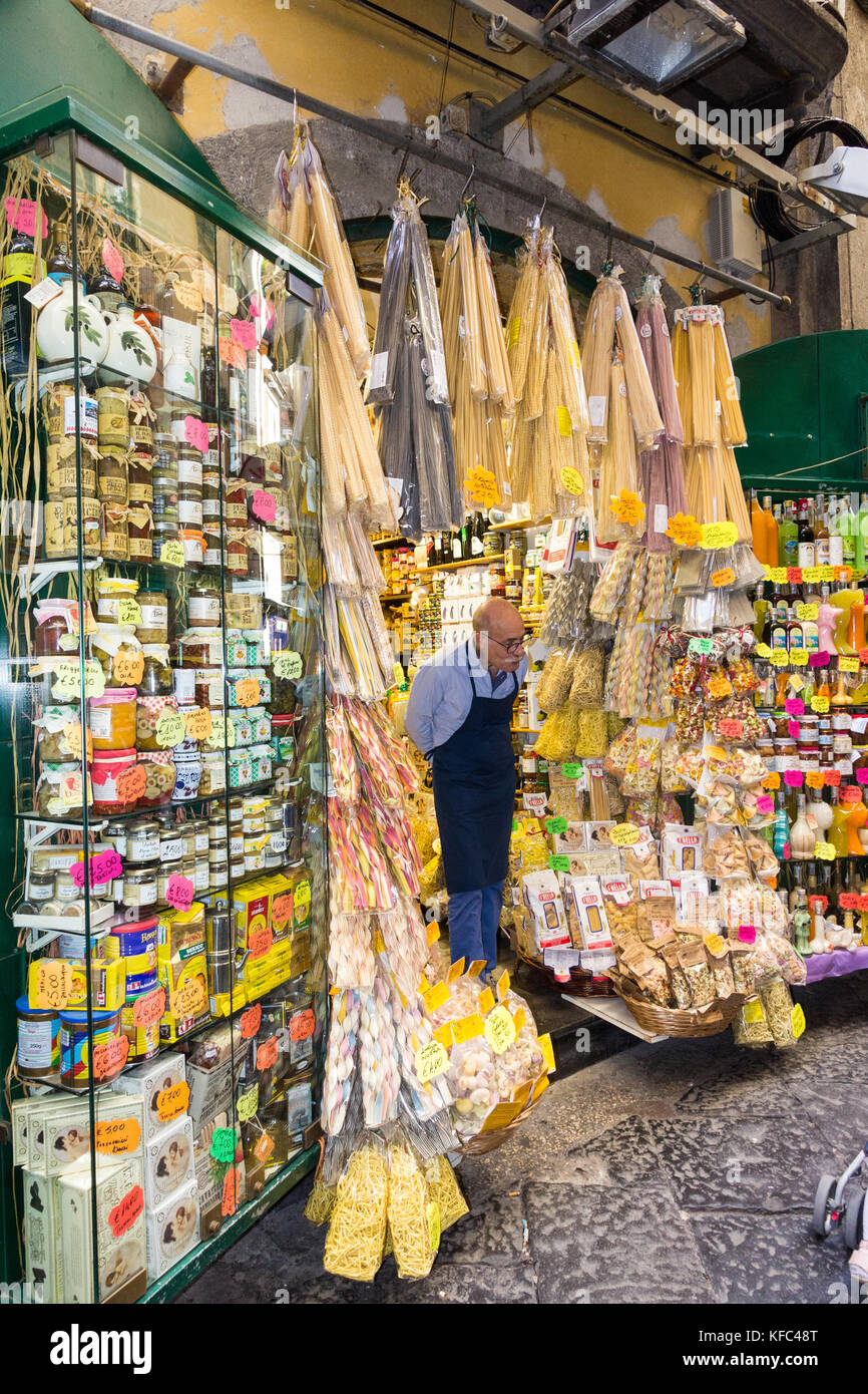 Spanish grocery shop Banque de photographies et d’images à haute